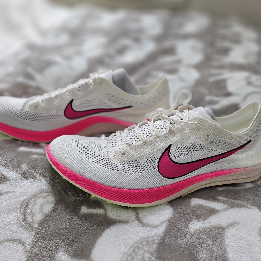 Nike Zoom X DRAGONFLY Spikes. Sail/ Fierce Pink.  Mens 11, Womens 12.5. New.